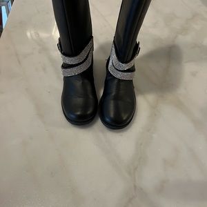 Nice Bebe boots for little girl